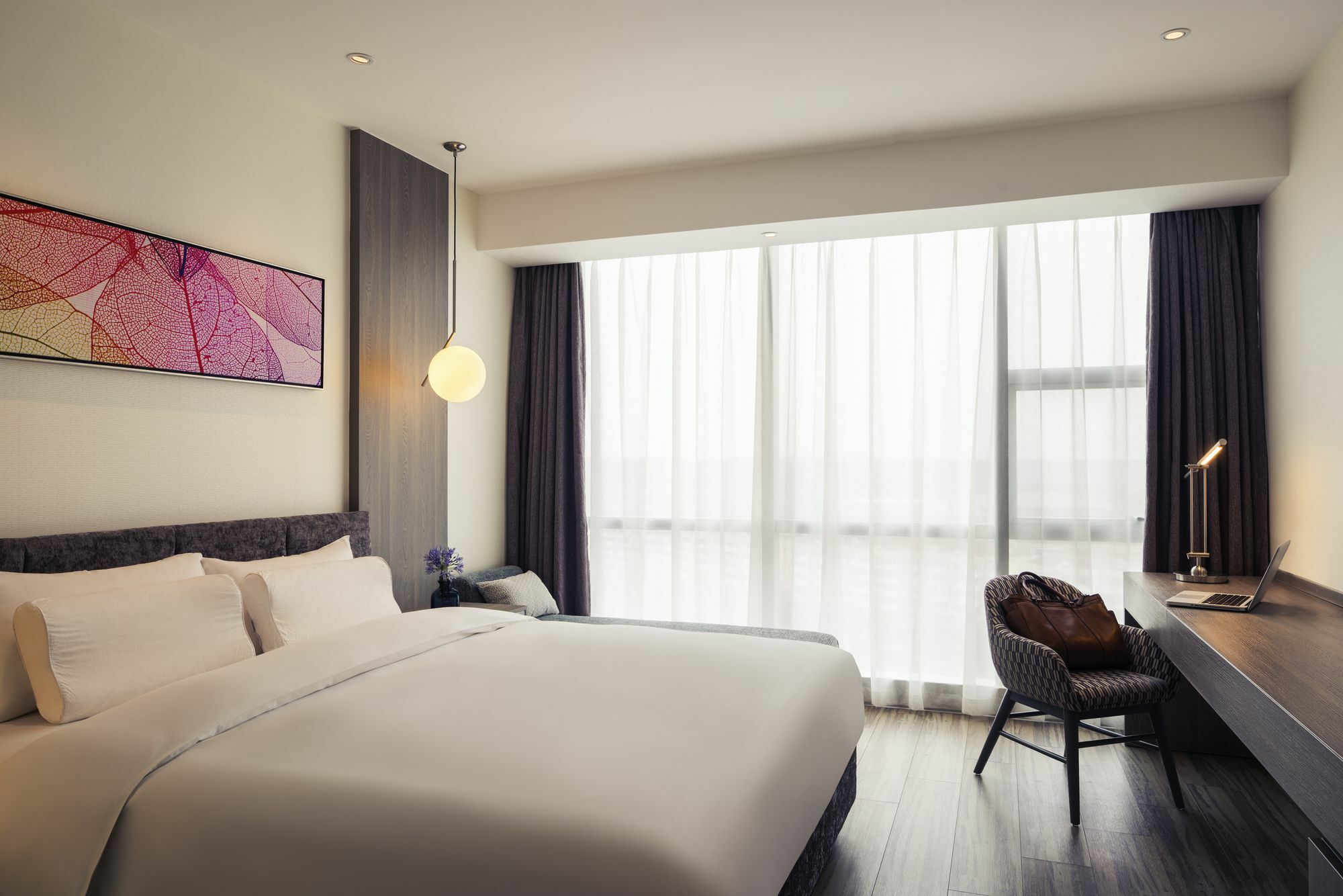 Mercure Hongqiao South Hotel 4*